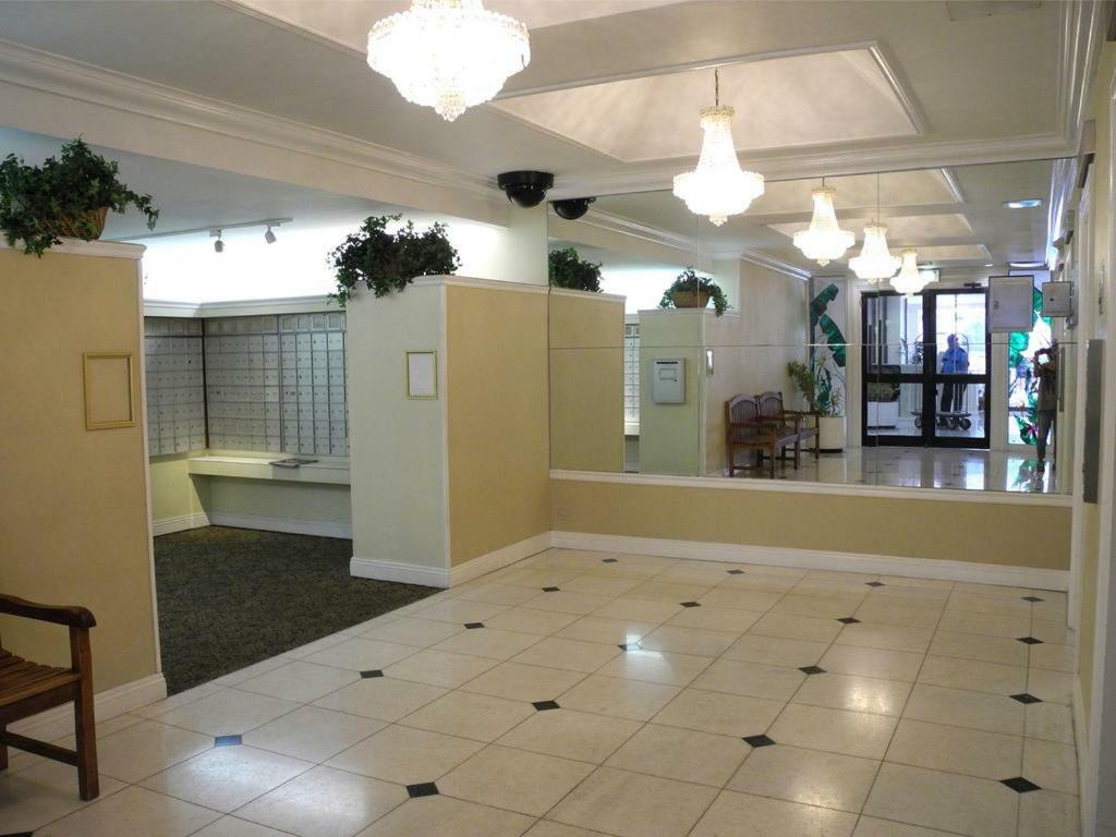 Heart Of Waikiki,1Bdrm,Free Parking, Wifi,No Resort Fees,Youtube,Netflix ! Хонолулу Екстериор снимка